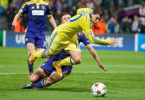 Tin HOT tối 6/11: Đáng lẽ Vidal đã gia nhập MU - 1