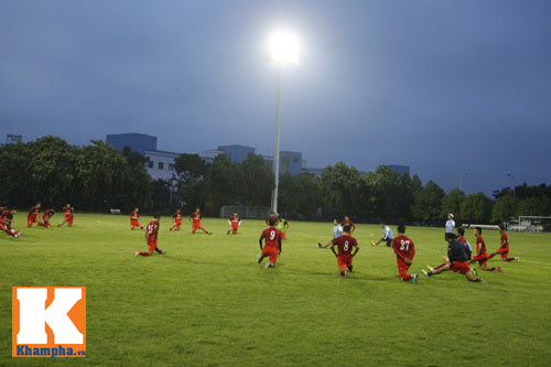 ĐT Việt Nam nhồi thể lực, rèn tốc độ trước AFF Cup - 14