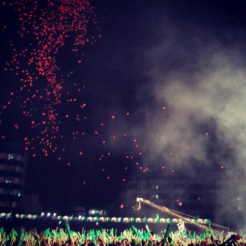 Mỹ Tâm bật khóc nhiều lần trong liveshow vì fan - 2