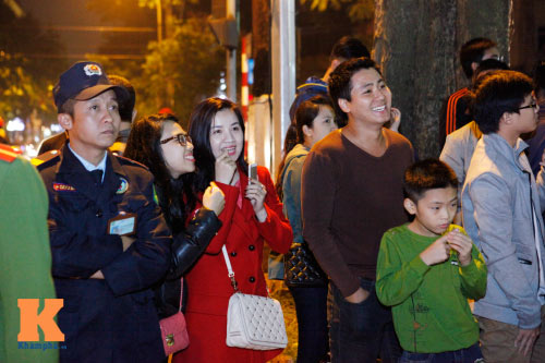 Beckham điển trai đến VN khiến fan nữ "điên đảo" - 5