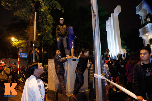 Beckham điển trai đến VN khiến fan nữ "điên đảo" - 7