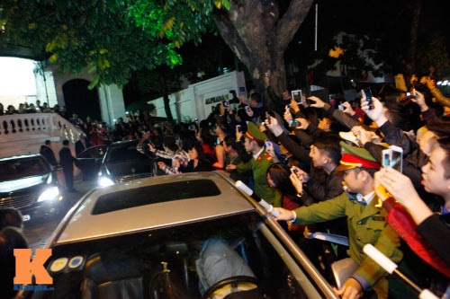 Beckham điển trai đến VN khiến fan nữ "điên đảo" - 13