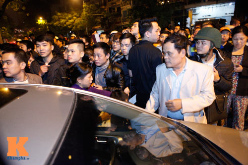 Beckham điển trai đến VN khiến fan nữ "điên đảo" - 11