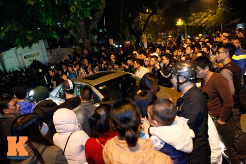 Beckham điển trai đến VN khiến fan nữ "điên đảo" - 14