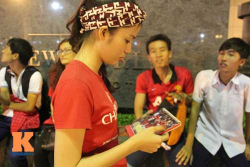 Không được gặp mặt Beckham, fan MU ở VN buồn rầu - 5