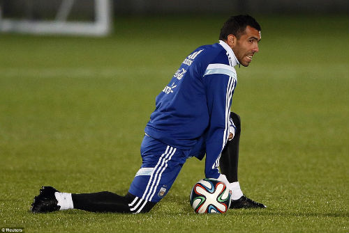 Trở lại đội tuyển, Tevez lên tiếng "nịnh" Messi - 6