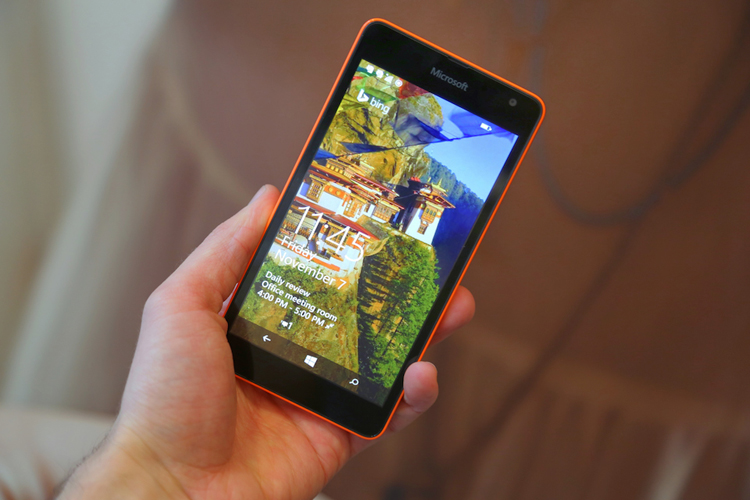 Microsoft cũng đã chính thức trình làng chiếc smartphone thương hiệu Microsoft Lumia đầu tiên của mình là Microsoft Lumia 535.
