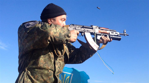 Lệnh ngừng bắn đổ vỡ, Nga hối hả điều xe đến Ukraine - 3