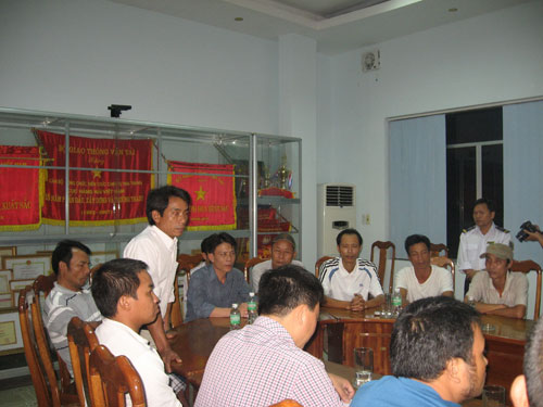 Điều thêm tàu tham gia tìm 8 thuyền viên mất tích - 3