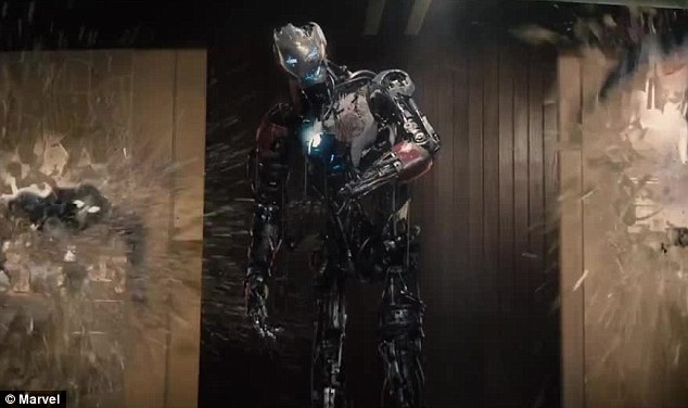 Video: Ironman đối đầu thần Sấm và người khổng lồ xanh - 2