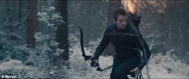 Video: Ironman đối đầu thần Sấm và người khổng lồ xanh - 12