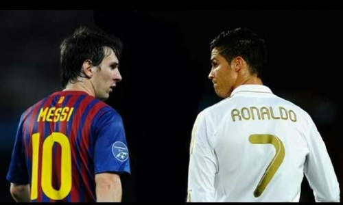 Ronaldo và Messi chạy liên tục - 1