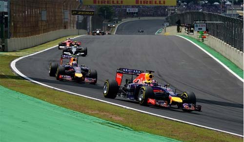 F1 - Brazilian GP: Phía sau vạch đích (P2) - 1