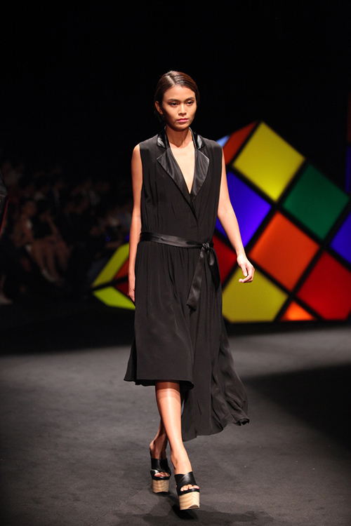 Váy áo họa tiết mèo gây ấn tượng tại Elle show - 11