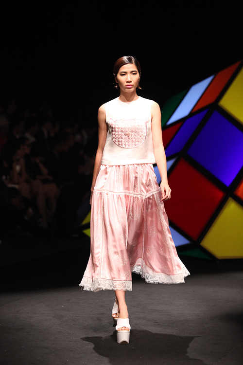 Váy áo họa tiết mèo gây ấn tượng tại Elle show - 3