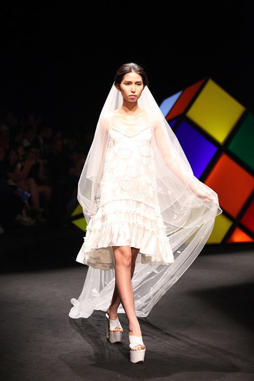 Váy áo họa tiết mèo gây ấn tượng tại Elle show - 9