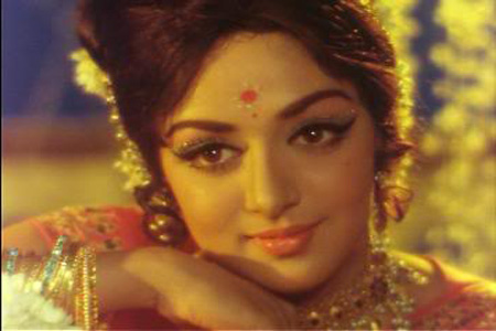 10 nhan sắc hàng đầu điện ảnh Bollywood - 3