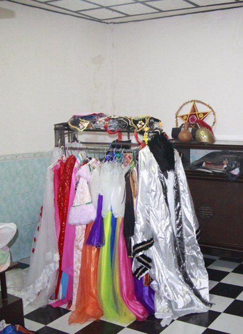 Gặp gỡ nhóm kịch chàng trai 9x giả gái xinh như mộng - 5