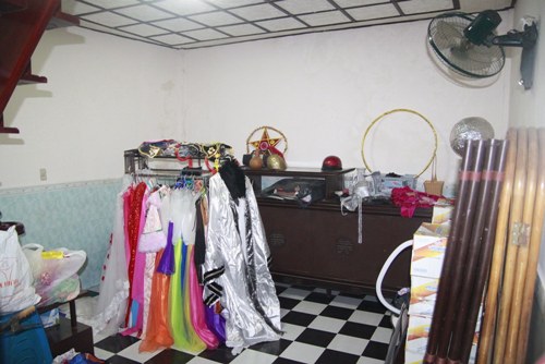 Gặp gỡ nhóm kịch chàng trai 9x giả gái xinh như mộng - 4