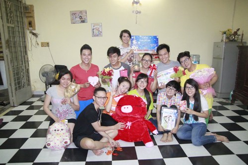 Gặp gỡ nhóm kịch chàng trai 9x giả gái xinh như mộng - 8