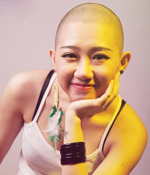 Nữ 9x để đầu trọc: Rất "ngông" nhưng cũng rất ngoan - 2