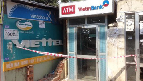 Ngăn chặn vụ cướp phá cây ATM lúc nửa đêm - 1