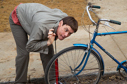 "Siêu ngốc" Jim Carrey gây náo động phòng vé Bắc Mỹ - 1