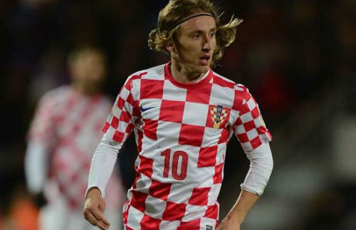 Tin HOT tối 18/11: Man City quyết đua với MU để có Bale - 1