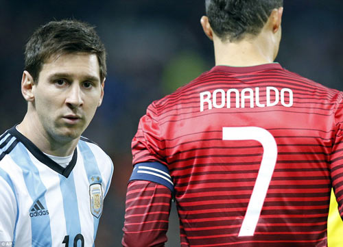 Bất ngờ với hình ảnh Ronaldo & Messi đầy thân thiện - 8