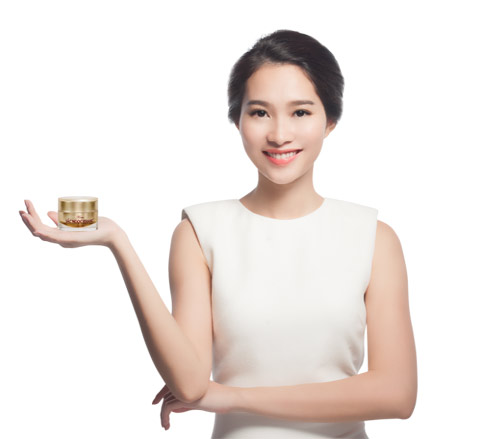 "Tiết lộ" về làn da sứ của Hoa hậu Thu Thảo - 2