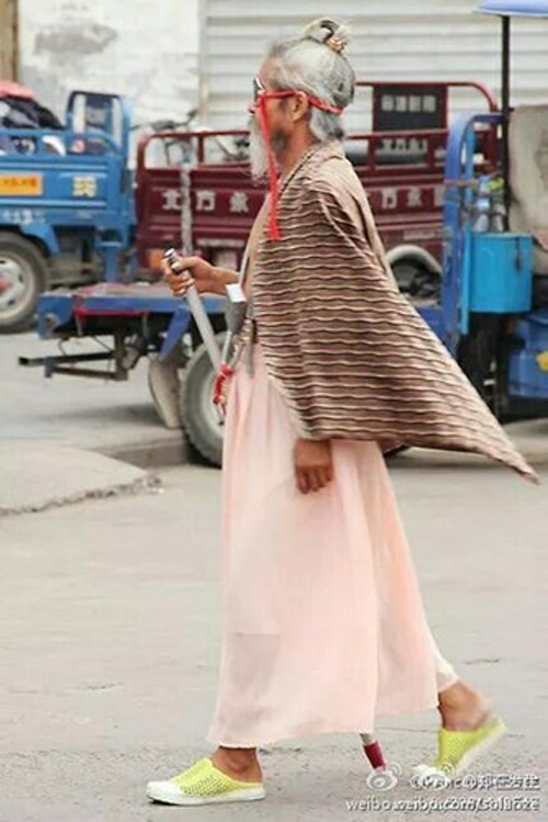 Bất ngờ với "ông lão ăn mày sành điệu nhất thế giới" - 3