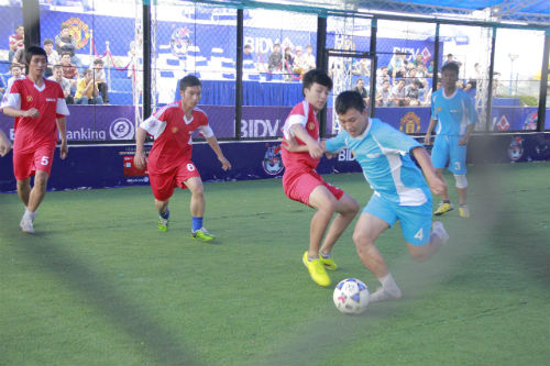 Giải bóng đá đường phố ở Đà Nẵng: Sàn diễn của những “nghệ sỹ” - 1