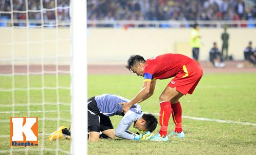 Sân Mỹ Đình: CĐV rực lửa cổ vũ tuyển Việt Nam - 9