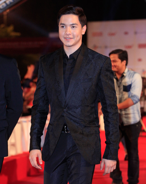 Mỹ nam Việt sánh vai tài tử thế giới trên thảm đỏ - 2