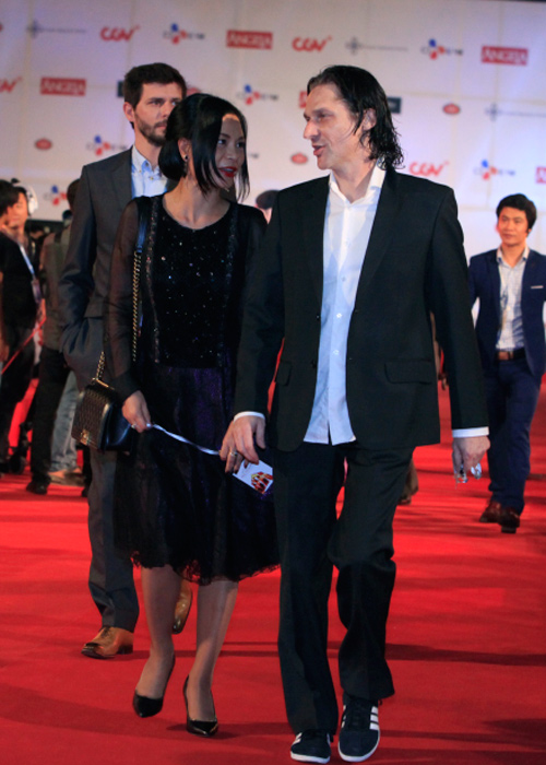 Mỹ nam Việt sánh vai tài tử thế giới trên thảm đỏ - 4