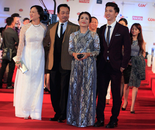 Mỹ nam Việt sánh vai tài tử thế giới trên thảm đỏ - 7