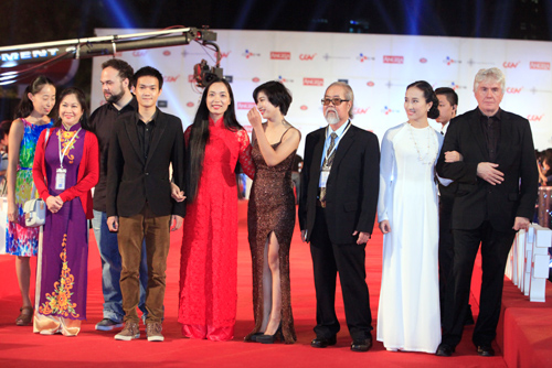 Mỹ nam Việt sánh vai tài tử thế giới trên thảm đỏ - 13