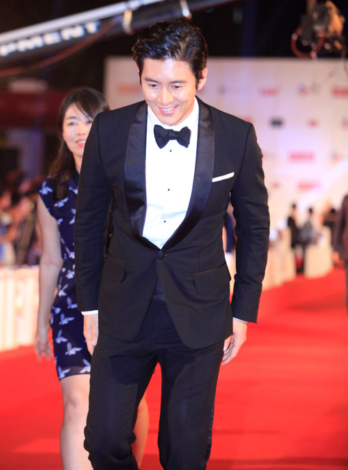 Mỹ nam Việt sánh vai tài tử thế giới trên thảm đỏ - 7