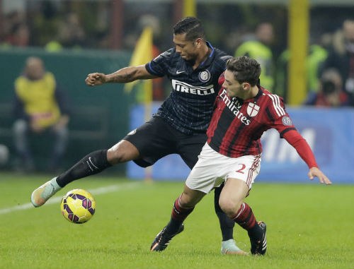 Milan - Inter: Đúng chất Derby - 1