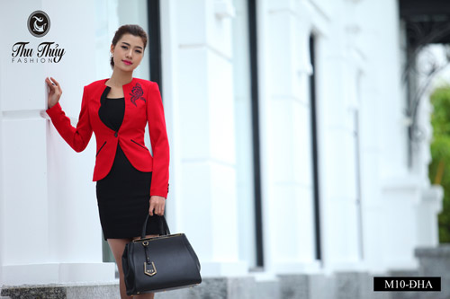 Thu Thủy trình làng bộ sưu tập vest công sở mùa đông - 9