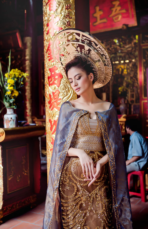 Mẫu Việt diện áo dài chụp cho Vogue Italia - 1
