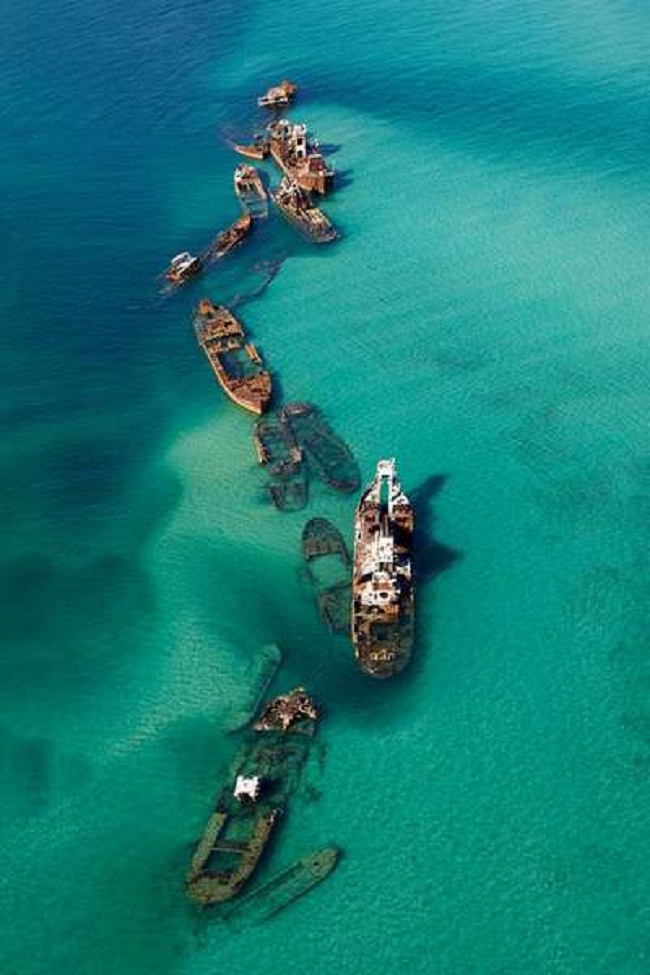 29 – Bãi cát nổi ở Tam giác Bermuda đã khiến 16 con thuyền mắc nạn


