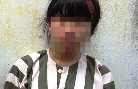 Tạm giữ người mẹ bắt cóc con ruột - 1