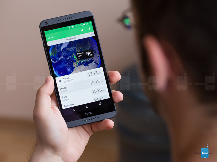 7. HTC Desire 816 (179,99 USD)

HTC Desire 816 sở hữu thiết kế cực đẹp và sang trọng, màn hình lớn độ phân giải 720p, camera chính 13 megapixel, trong khi camera phụ 5 megapixel có khả năng chụp ảnh “tự sướng” chất lượng cao.
