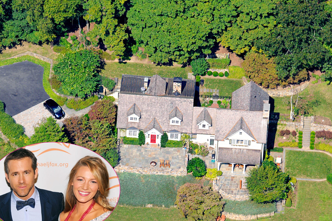 Cặp vợ chồng Blake Lively và Ryan Reynolds tậu ngôi nhà xinh xắn ở Bedford, New York năm 2012 với giá hơn 2 triệu USD.


