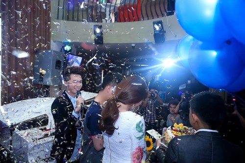 Bích Phương tự tin khoe khả năng hát live trước fan - 6