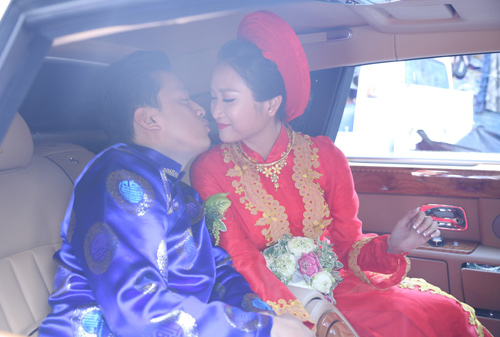 Lam Trường ngọt ngào hôn cô dâu Yến Phương - 8