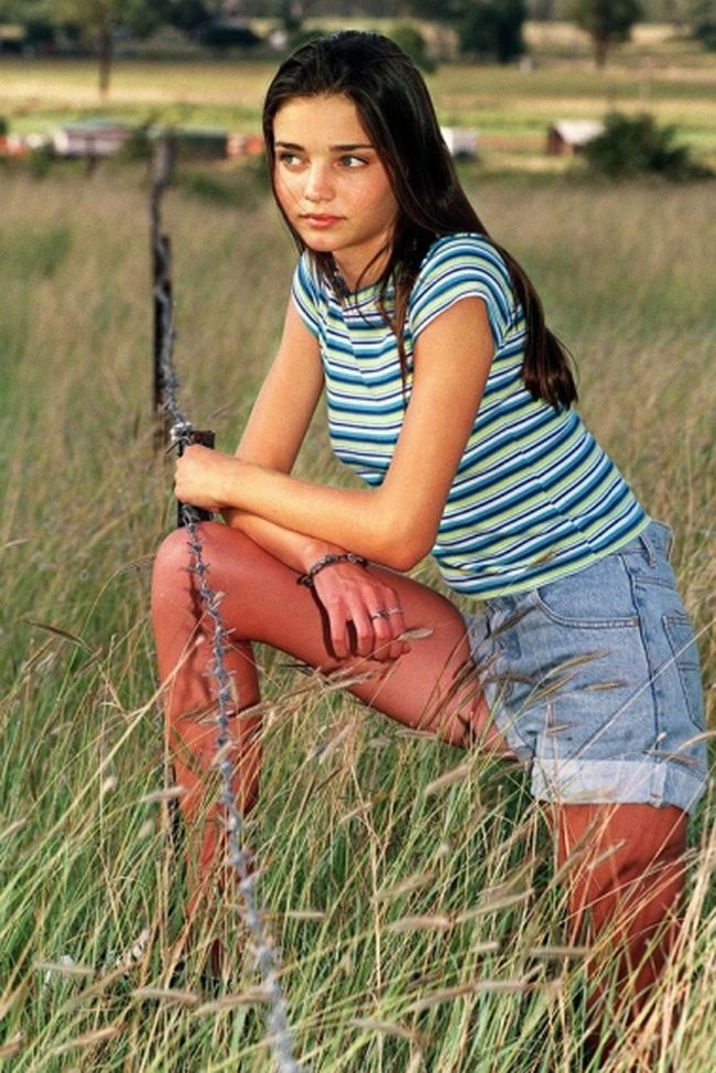 Cô bé Miranda Kerr với vẻ đẹp Úc đặc trưng năm 14 tuổi.


