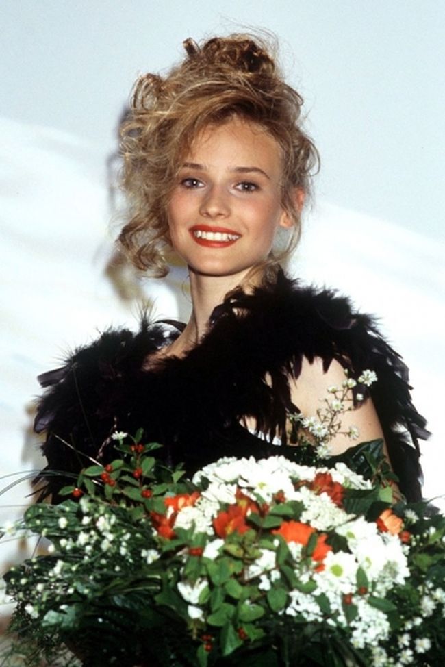 Nhan sắc tuổi xuân thì của nữ diễn viên Diane Kruger khi cô 16 tuổi. Ảnh chụp năm 1992.


