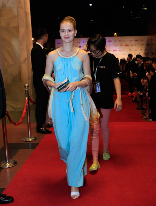 Trang Trần quyến rũ táo bạo bên "cháu gái" Mr. Đàm - 7